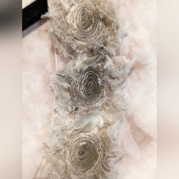 5/$25 Nature Art top by Lynn Yang - Picture 4 of 6